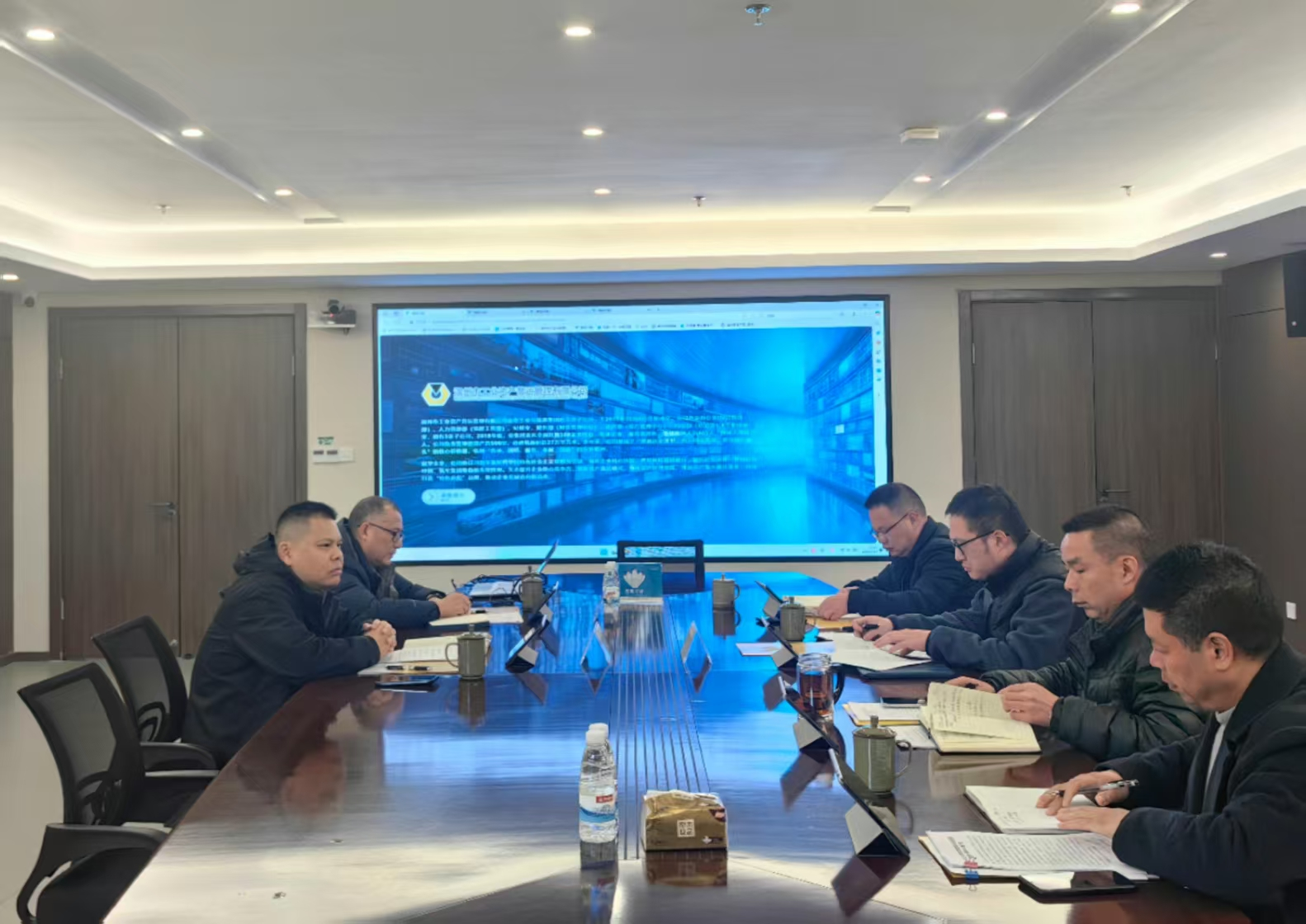 公司新聞 | 市工業(yè)與能源集團(tuán)副總經(jīng)理歐陽南鋒帶隊(duì)赴營運(yùn)公司調(diào)研